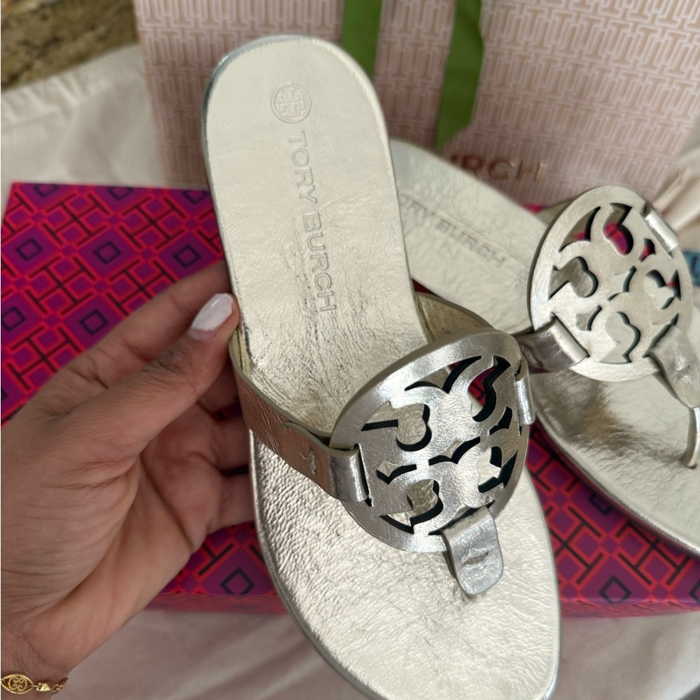 New Tory Burch miller gold  Sandals - Picture 3 of 8
